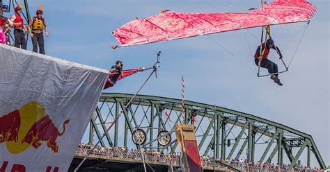 Red Bull Flugtag Thaimaassa: ihmisälyn ja hulluuden täydellinen yhdistelmä Bangkokissa Chao Phraya -joella